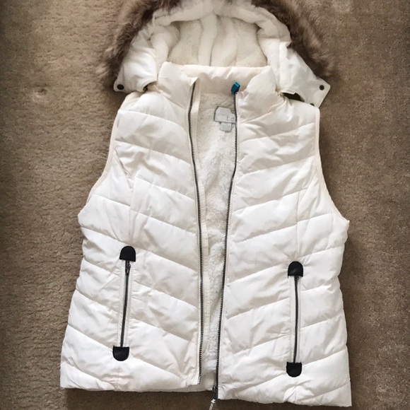 Jackets & Blazers - Puffer vest! Final Price 💥